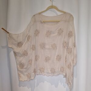 Light Cream Flowy Bohemian Silky Embroidered Floral Boxy Lightweight Blouse